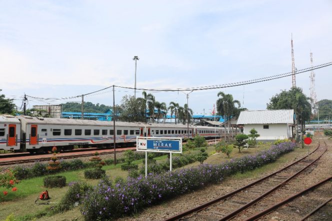 
 Jejak Kereta Api di Ujung Jawa dan Sumatra: Merak, Ketapang, Krueng Mane dan Tanjungkarang