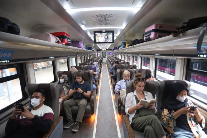 
 Wisatawan Mancanegara Pengguna Kereta Api di Daop 1 Jakarta Tembus 125 Ribu, Naik 4,7 Persen