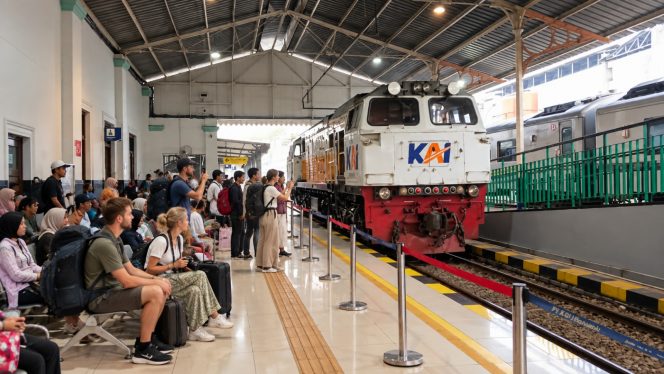 
 Penumpang Mancanegara KA Pangrango-Siliwangi Naik 17,17 Persen