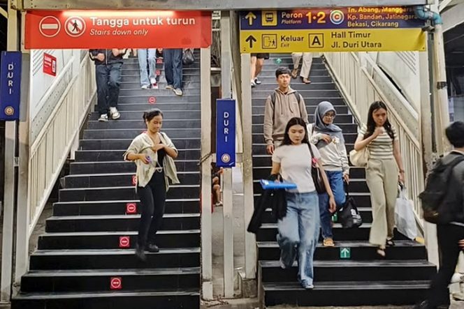 
 Eskalator Stasiun Duri Masih Diperbaiki, KAI Commuter Siapkan Uji Kelayakan