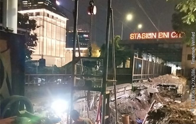 
 Travelator Integrasi Karet-Sudirman Baru Mulai Dirakit, KAI Kejar Penyelesaian Akhir Tahun