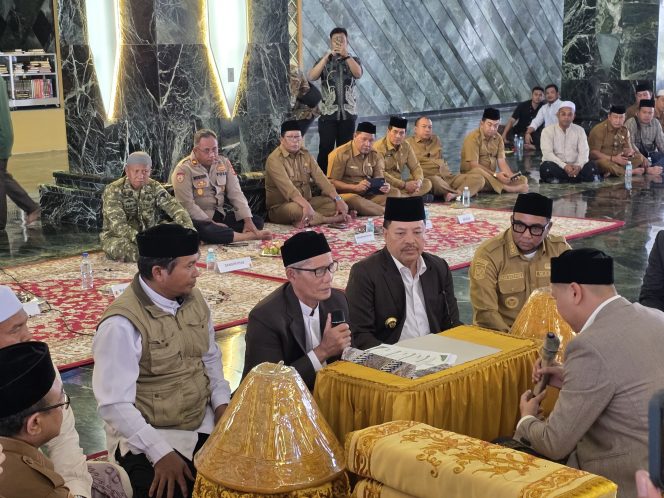 
 Sepuluh Tahun Menanti, Masjid Giok Jadi Saksi Perjalanan Luhay Ahmad Memeluk Islam
