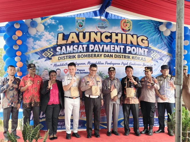 
 Samsat Payment Point Resmi Hadir di Bomberai dan Kokas, Pemkab Fakfak Dorong Pelayanan Publik Lebih Dekat