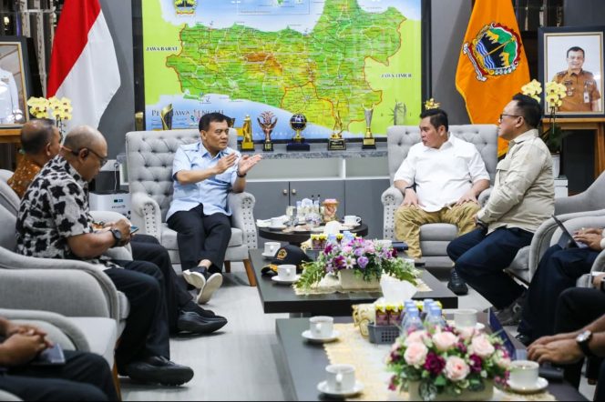 
 Perlindungan Pantura Jawa tidak Hanya Mengandalkan Giant Sea Wall  