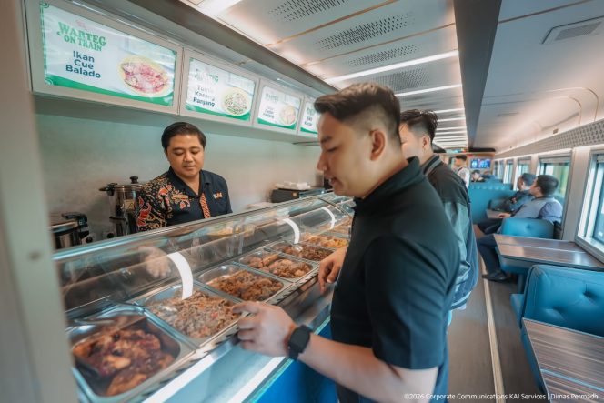 
 KAI Services Hadirkan Warteg on Train di Kereta Batavia, Penumpang Bisa Pilih Menu Rumahan