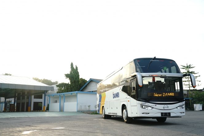 
 Sewa Bus DAMRI, Pilihan Tepat untuk Perjalanan Bersama yang Nyaman