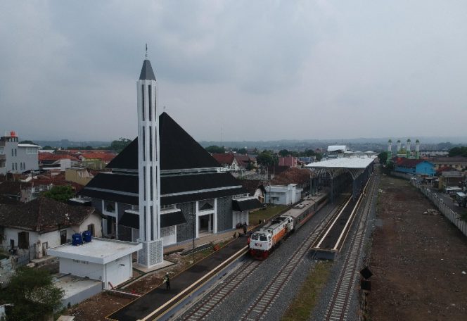 
 Tiga Kereta Api Andalan Priangan Makin Diminati, Layani 1,1 Juta Pelanggan
