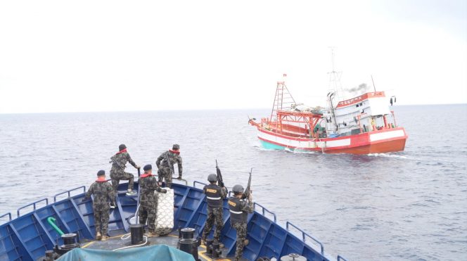 
 Dua Tahun Prabowo-Gibran, KKP Perkuat Konservasi Laut dan Pengawasan IUU Fishing