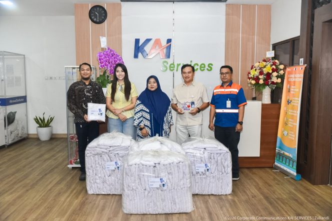 
 KAI Services Gandeng Clothes for Charity Perpanjang Masa Guna Produk Tekstil