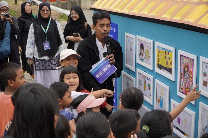 
 KAI Daop 1 Fasilitasi Pameran Seni di Manggarai, Anak-anak Bisa Ikut Kelas Menggambar Gratis
