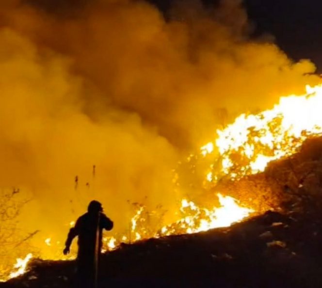 
 Dua Hari 10 Ha TPA Ajibarang Semarang Terbakar, Gubernur Ahmad Luthfi Turun Tangan