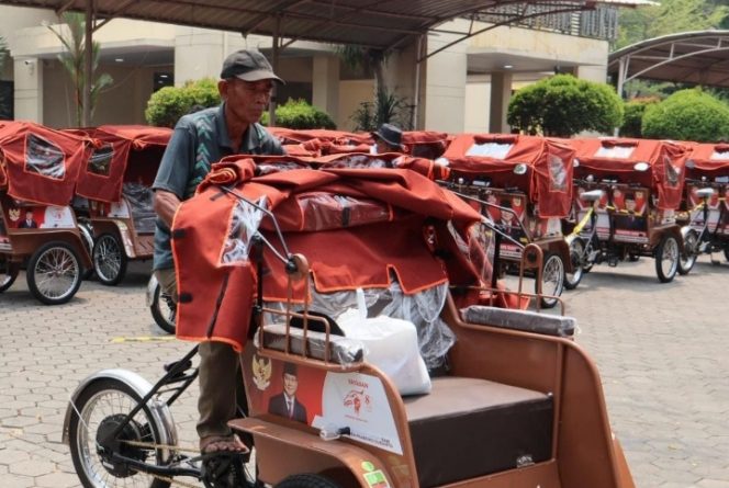
 Becak Listrik Prabowo: Ketika Teknologi Datang ke Jalanan Rakyat