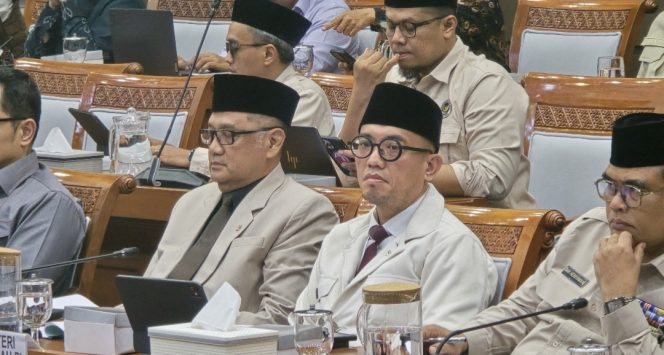 
 Menhaj di Gedung DPR