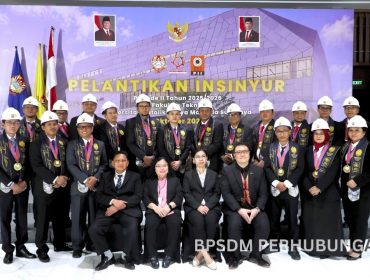 Dosen Poltekpel Surabaya