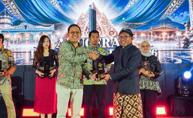 
 Inovasi Terminal Teluk Lamong Kembali Raih Penghargaan Nasional di Lima Tahun Merger Pelindo