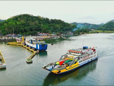 Penyeberangan lintas Padangbai-Lembar