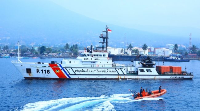 Armada pelatihan penanggulana  Latihan penanggulangan pencemaran di laut