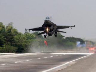 Pesawat tempur milik TNI AU