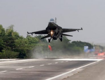 Pesawat tempur milik TNI AU