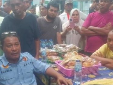 Kepala KSOP Ternate bersama Motoris