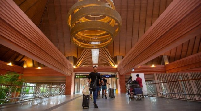 Jembatan terminal Bandara I Gusti Ngurah Rai, Bali