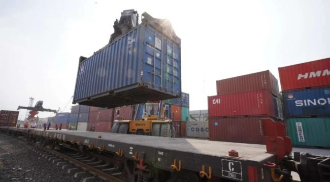 KA angkutan logistik (dok)