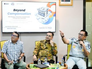Dirut Jasa Raharja tengah presentasi