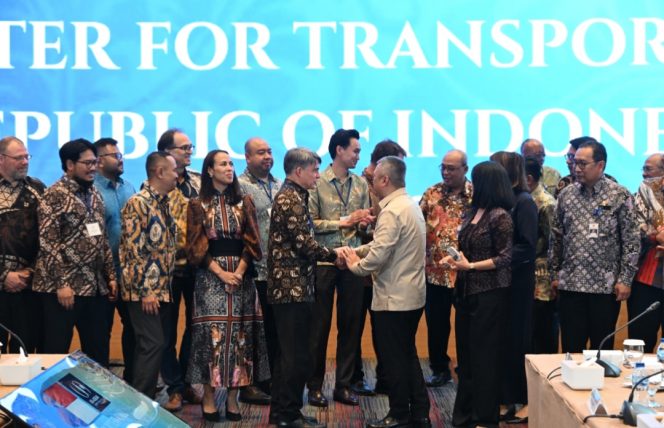 
 Menhub Dudy bersama perwakilan USABC