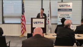 Direktur Teknik AirNav Indonesia saat paparan di Amerika Serikat