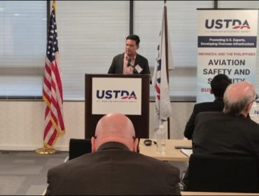 Direktur Teknik AirNav Indonesia saat paparan di Amerika Serikat