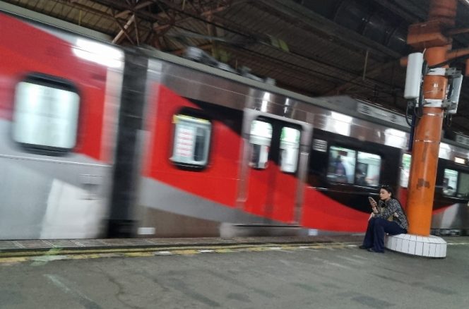 
 Dua Rangkaian KRL INKA Masih Diperbaiki, 7 Perjalanan Bogor Dibatalkan